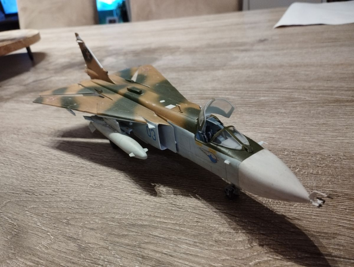 Italeri 1/72 Sukhoi SU-24 Fencer C
